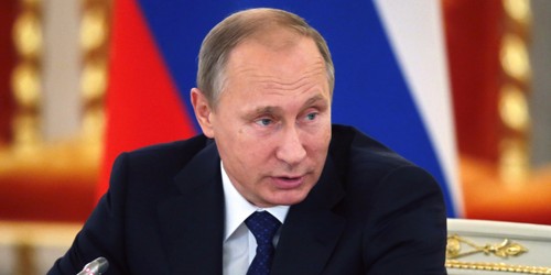 Poutine : "plus de 30 crimes à caractère terroriste ont été empêchés" en 2015 - ảnh 1